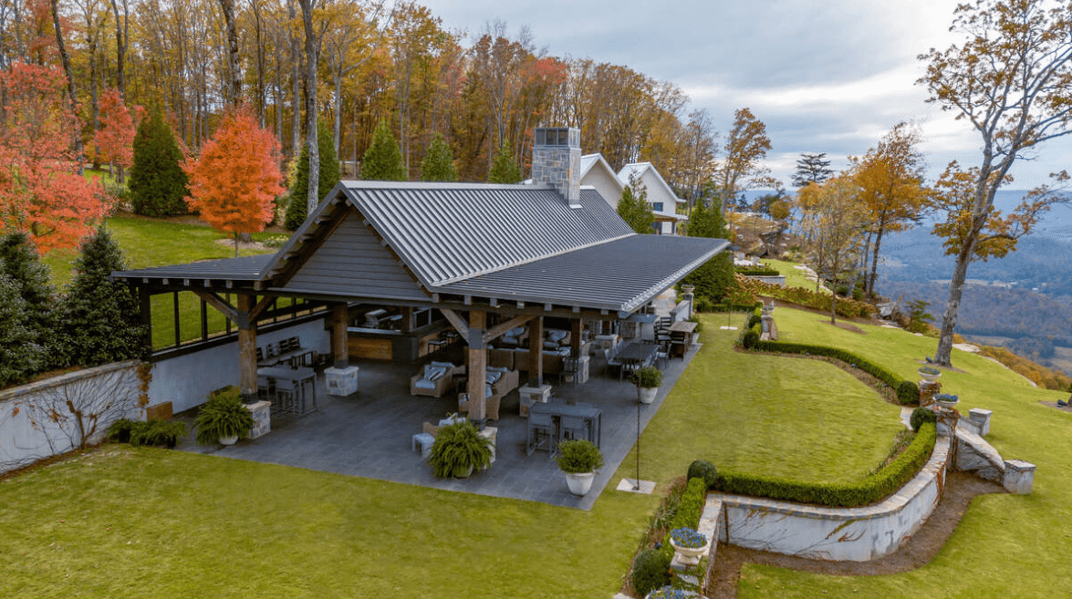 Stout-Vannoy Pavilion Lookout Mountain
