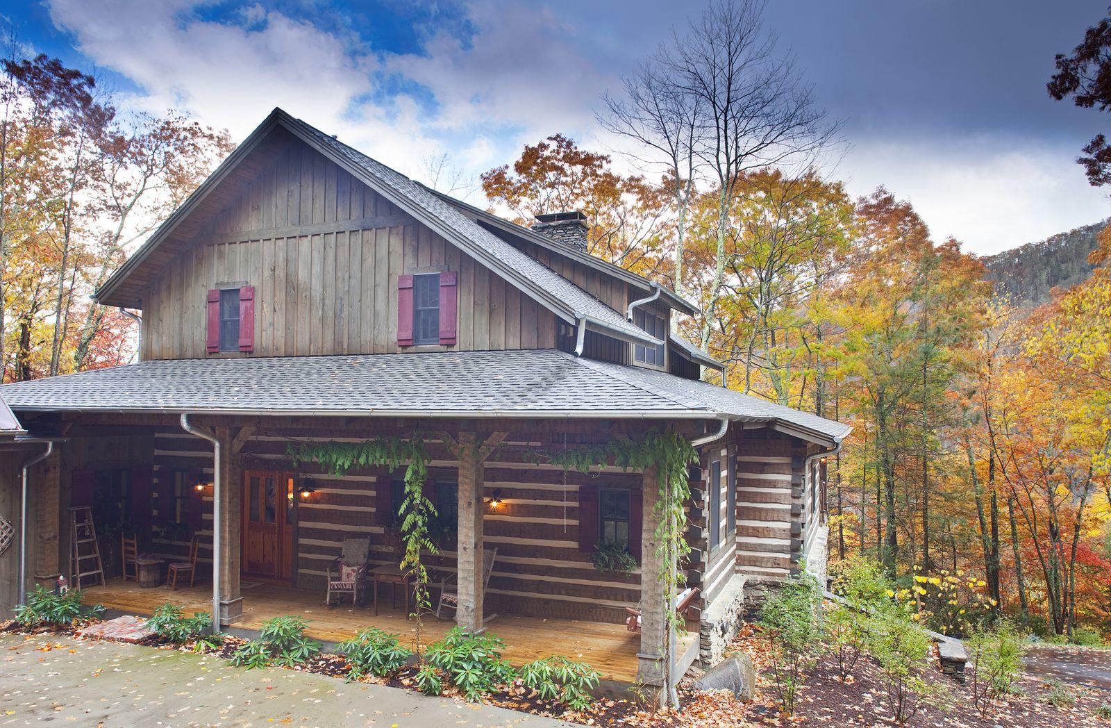 Hughes Random Stack Log Home