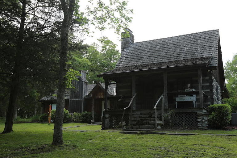 Deep Roots Of The Cash Cabin cabin20 Hearthstone Homes